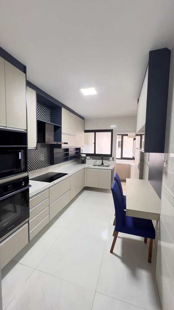 Apartamento em Mongaguá, no bairro Centro