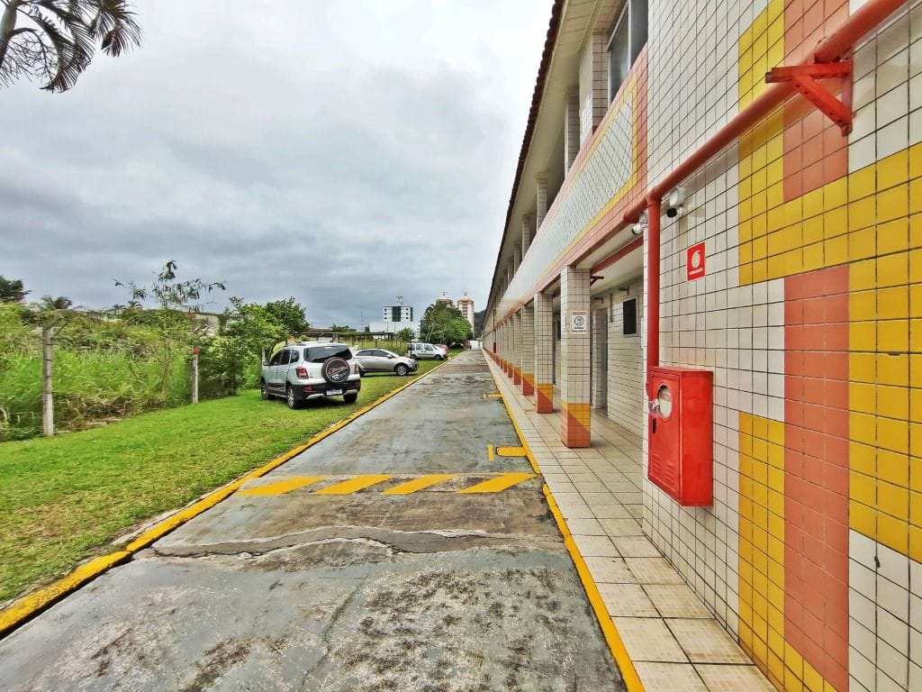 Kitnet em Praia Grande, no bairro Canto do Forte