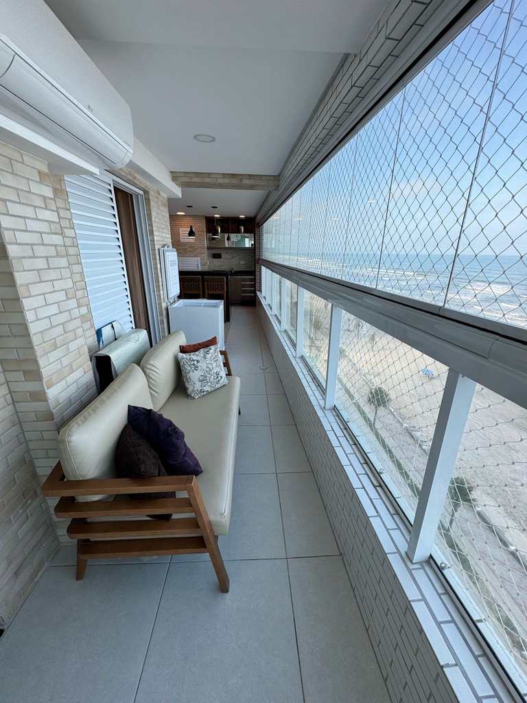 Apartamento em Mongaguá, no bairro Centro