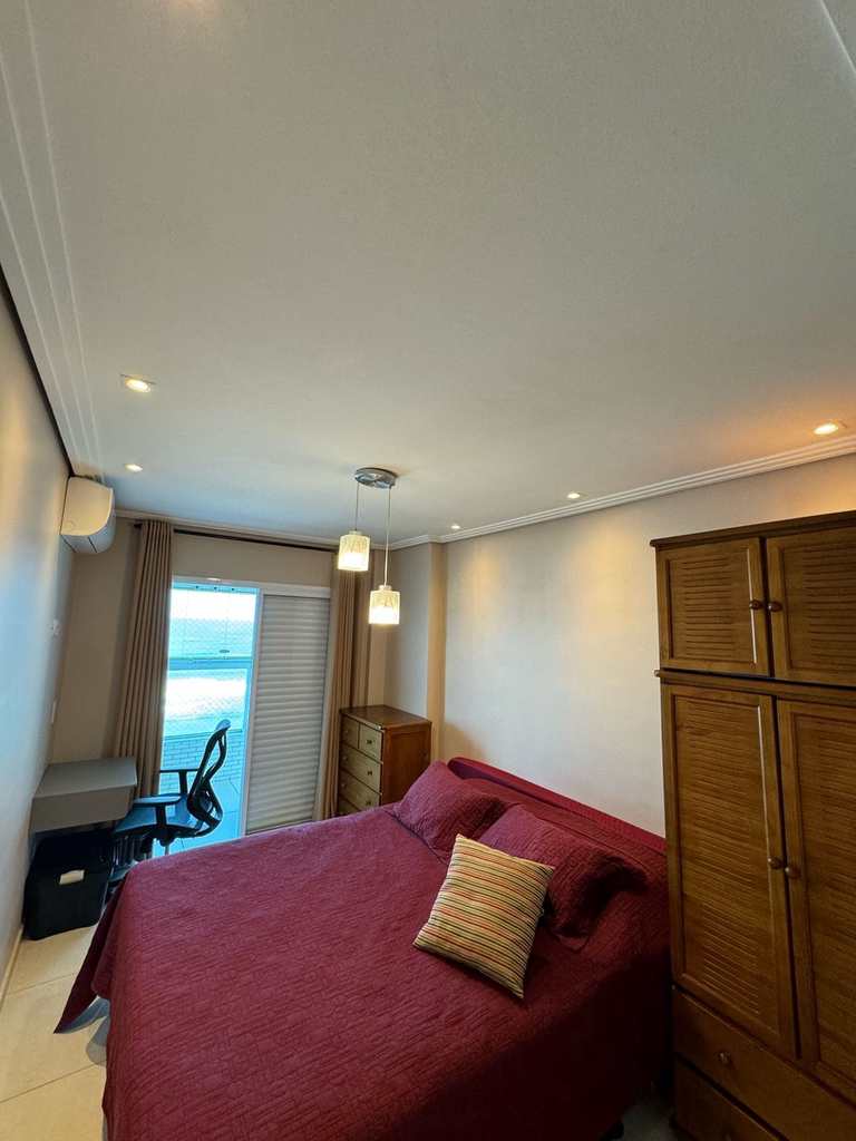 Apartamento em Mongaguá, no bairro Centro