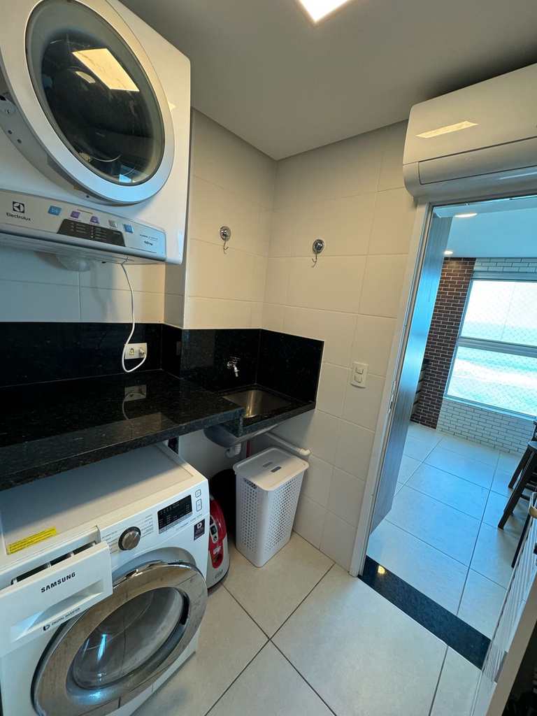 Apartamento em Mongaguá, no bairro Centro
