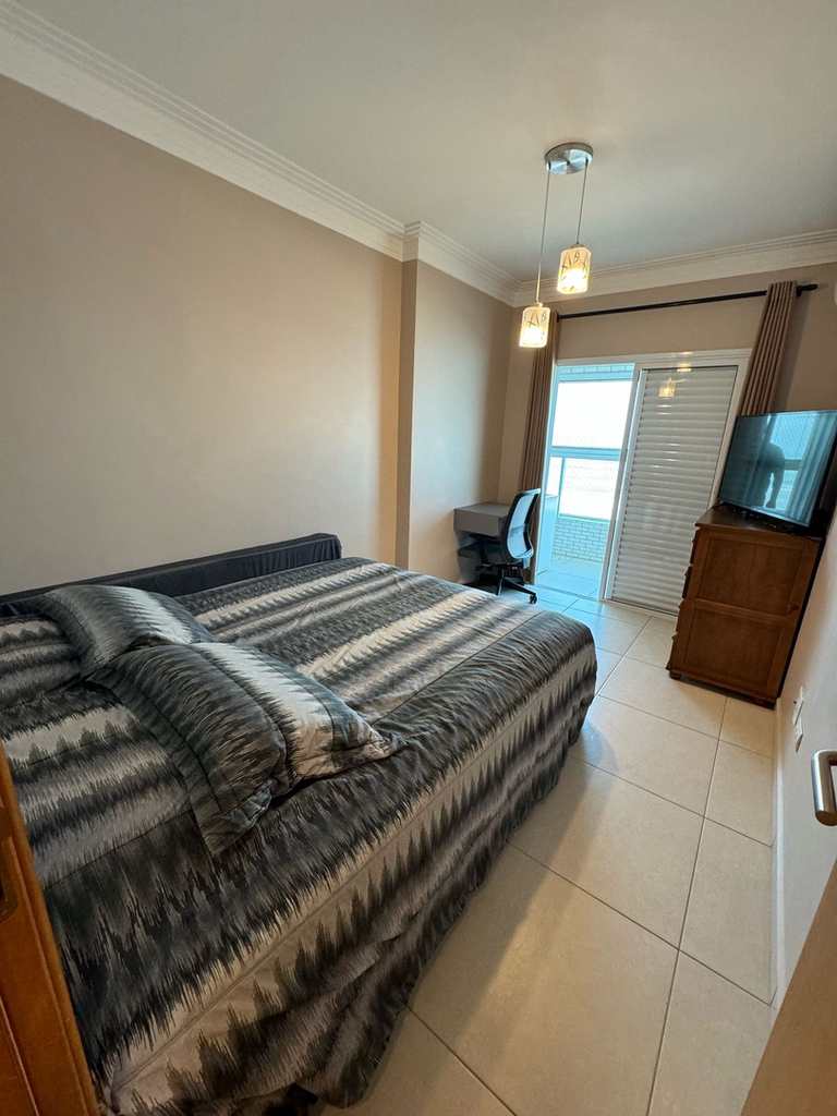 Apartamento em Mongaguá, no bairro Centro