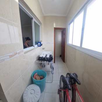 Apartamento em Praia Grande, bairro Guilhermina