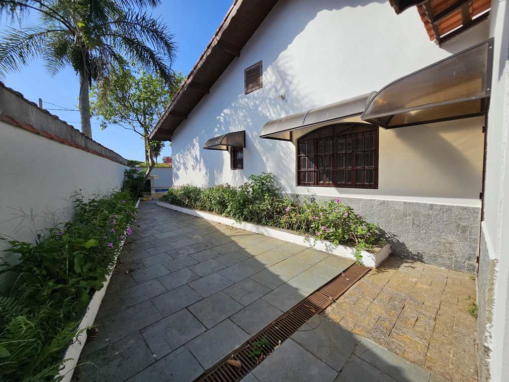 Casa em Mongaguá, no bairro Agenor de Campos