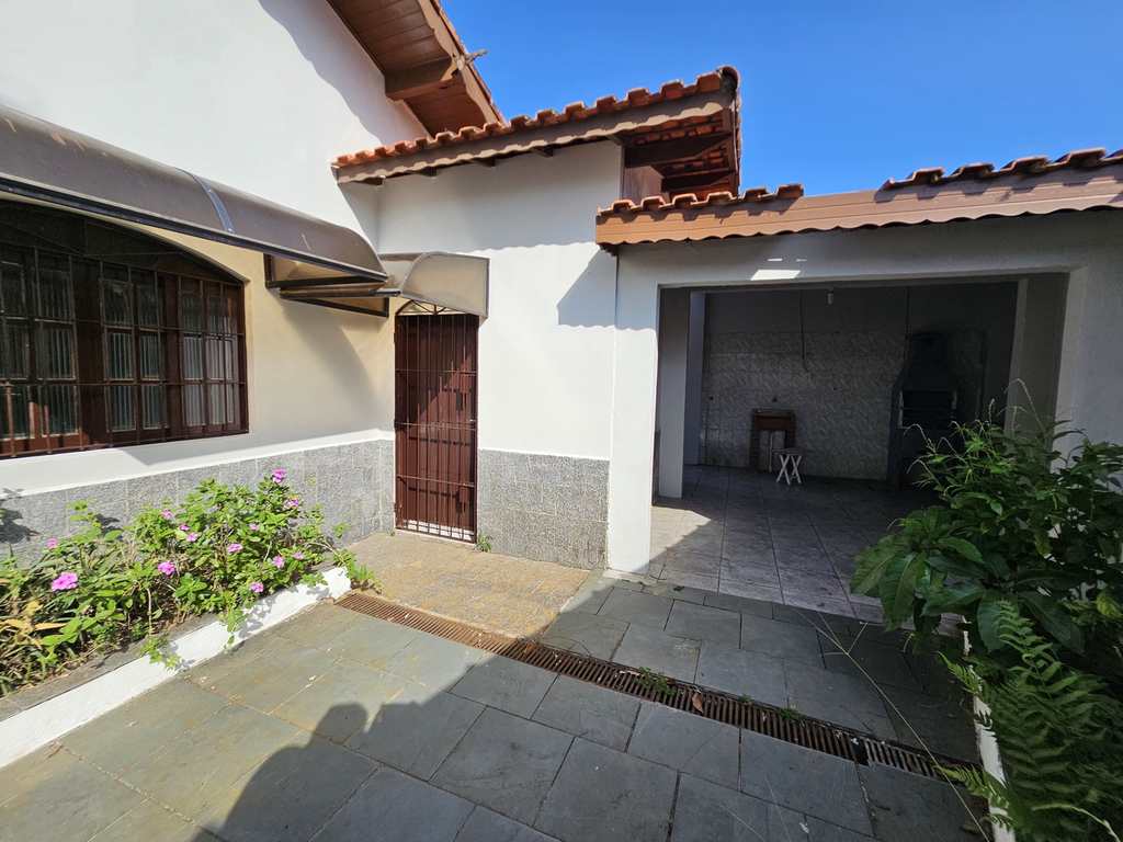 Casa em Mongaguá, no bairro Agenor de Campos