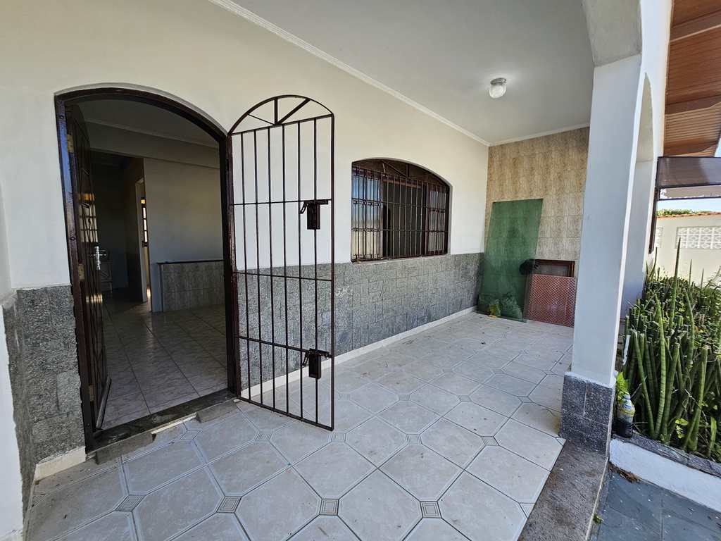 Casa em Mongaguá, no bairro Agenor de Campos