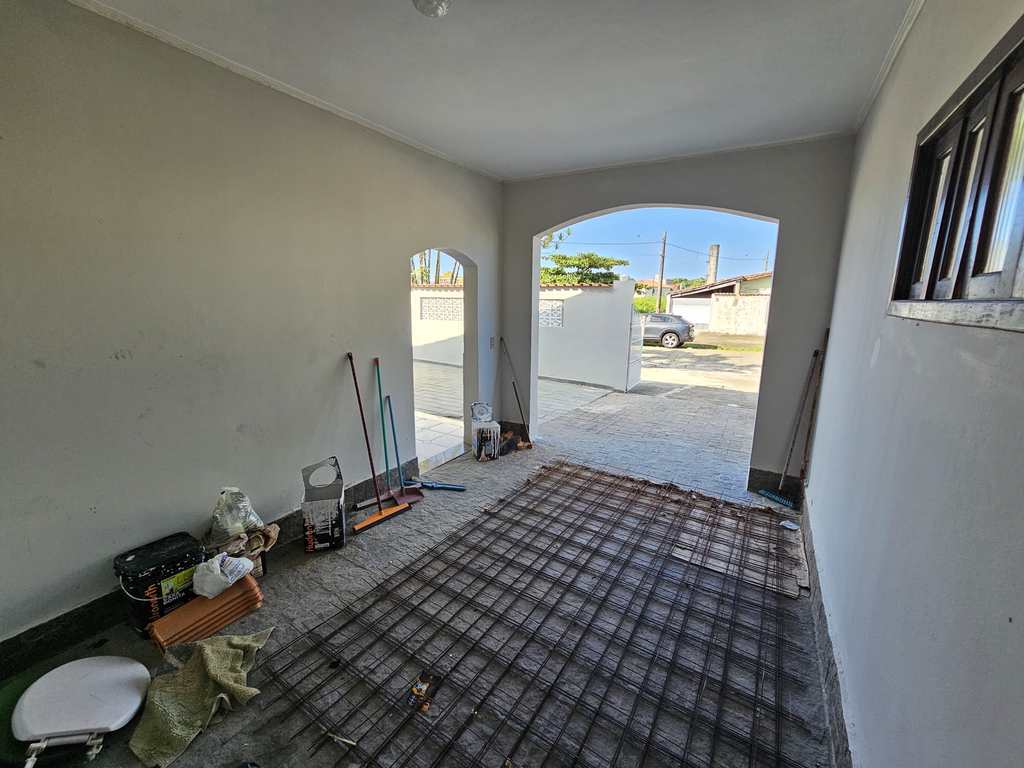 Casa em Mongaguá, no bairro Agenor de Campos