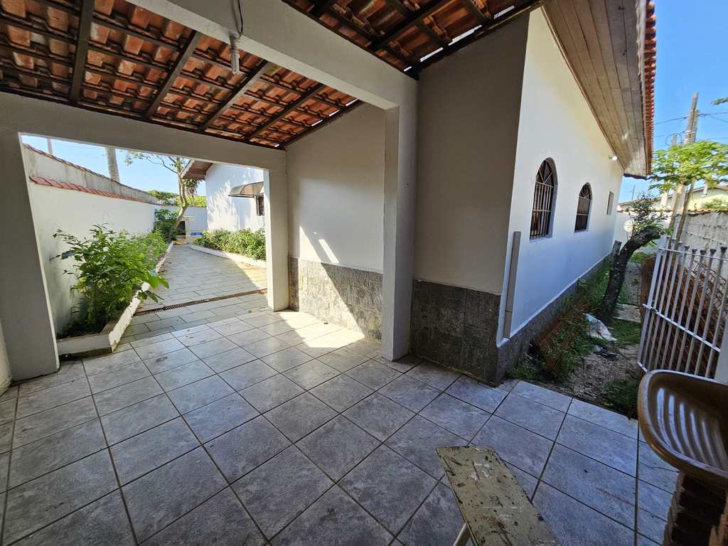 Casa em Mongaguá, no bairro Agenor de Campos