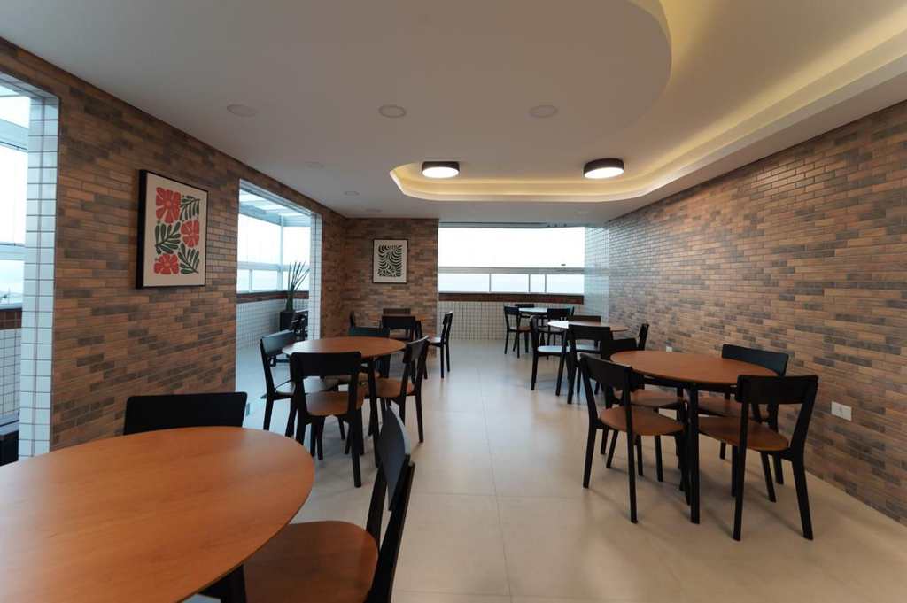 Apartamento em Praia Grande, no bairro Real