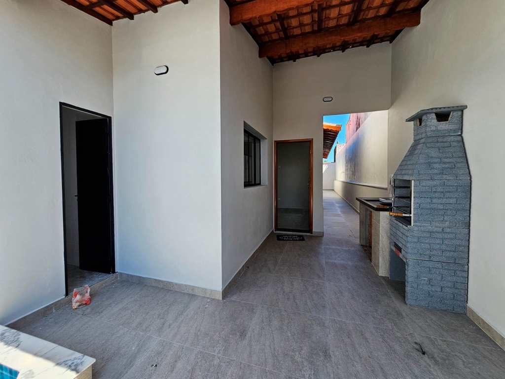 Casa em Itanhaém, no bairro Bopiranga