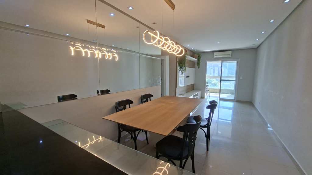 Apartamento em Praia Grande, no bairro Canto do Forte