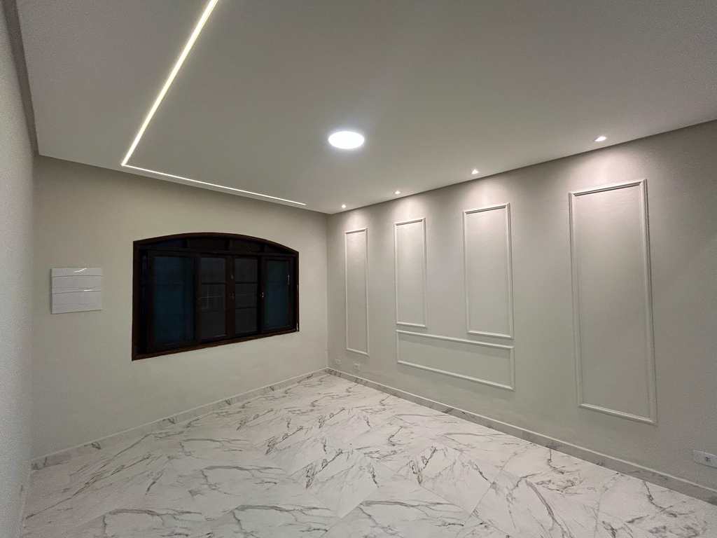 Casa em Praia Grande, no bairro Caiçara