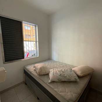 Kitnet em Praia Grande, bairro Canto do Forte