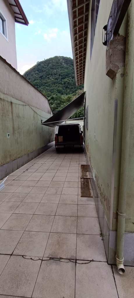 Sobrado em Praia Grande, no bairro Canto do Forte