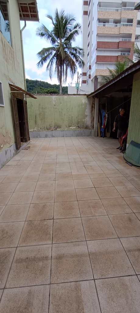 Sobrado em Praia Grande, no bairro Canto do Forte