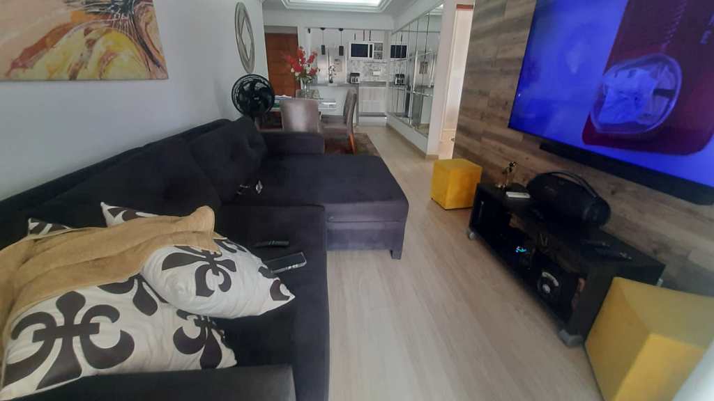 Apartamento em Praia Grande, no bairro Campo da Aviação