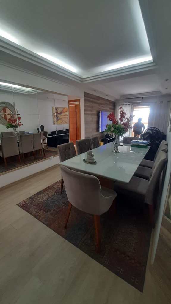 Apartamento em Praia Grande, no bairro Campo da Aviação