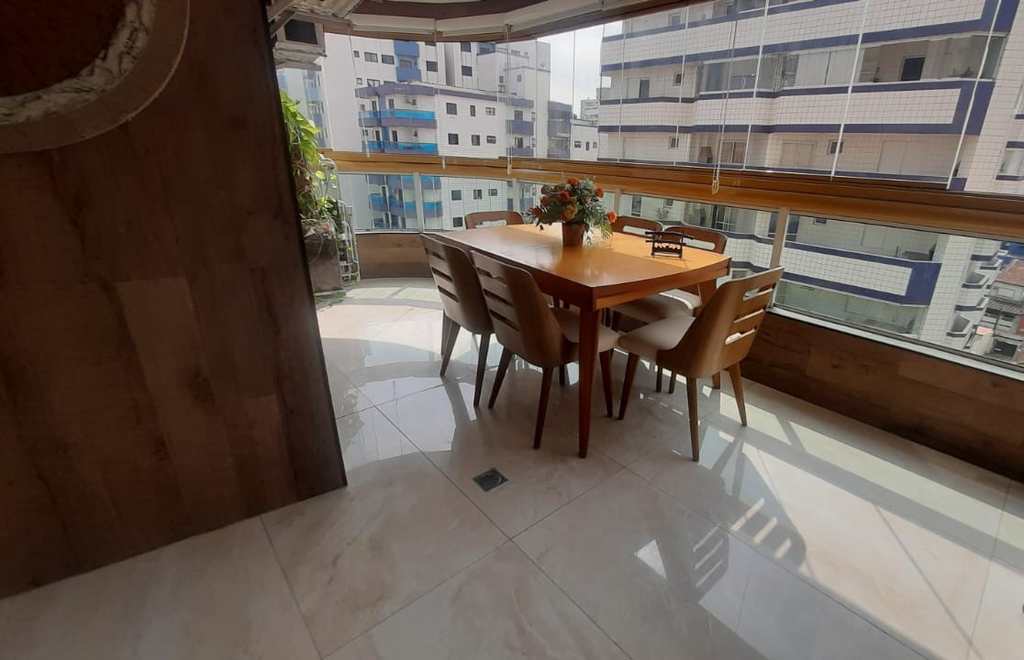 Apartamento em Praia Grande, no bairro Campo da Aviação