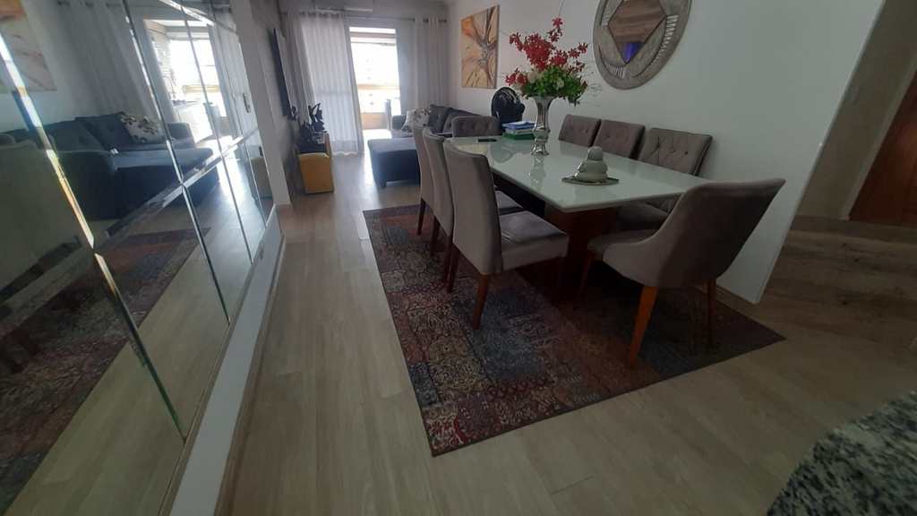 Apartamento em Praia Grande, no bairro Campo da Aviação