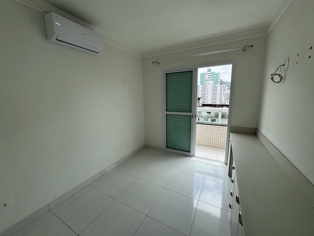 Apartamento em Praia Grande, no bairro Boqueirão