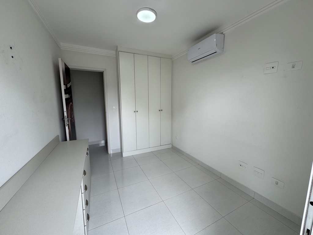 Apartamento em Praia Grande, no bairro Boqueirão