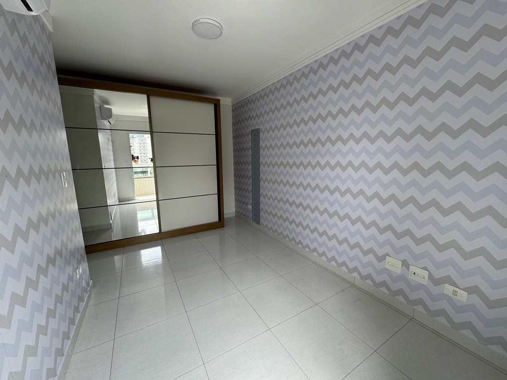 Apartamento em Praia Grande, no bairro Boqueirão