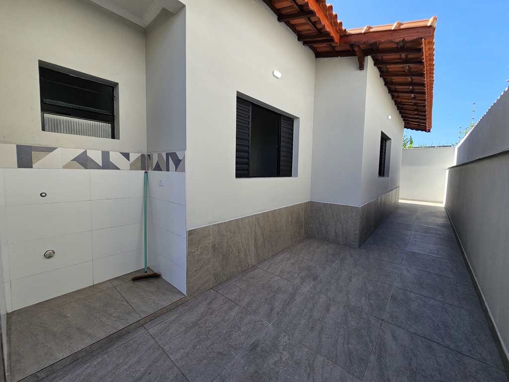 Casa em Itanhaém, no bairro Bopiranga