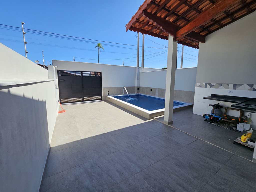 Casa em Itanhaém, no bairro Bopiranga