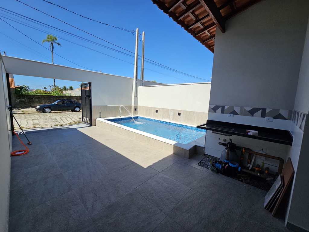 Casa em Itanhaém, no bairro Bopiranga