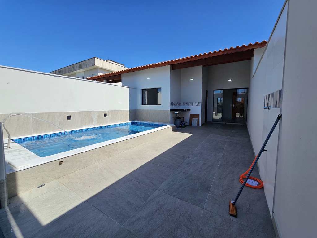Casa em Itanhaém, no bairro Bopiranga