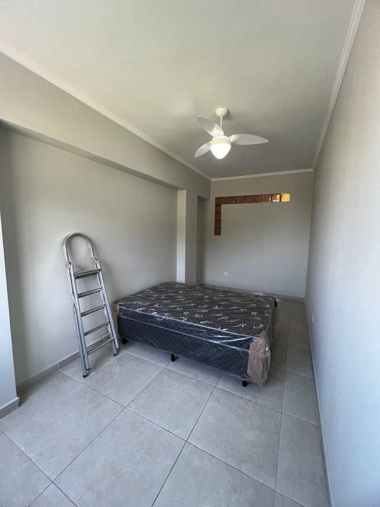 Kitnet em Praia Grande, no bairro Boqueirão