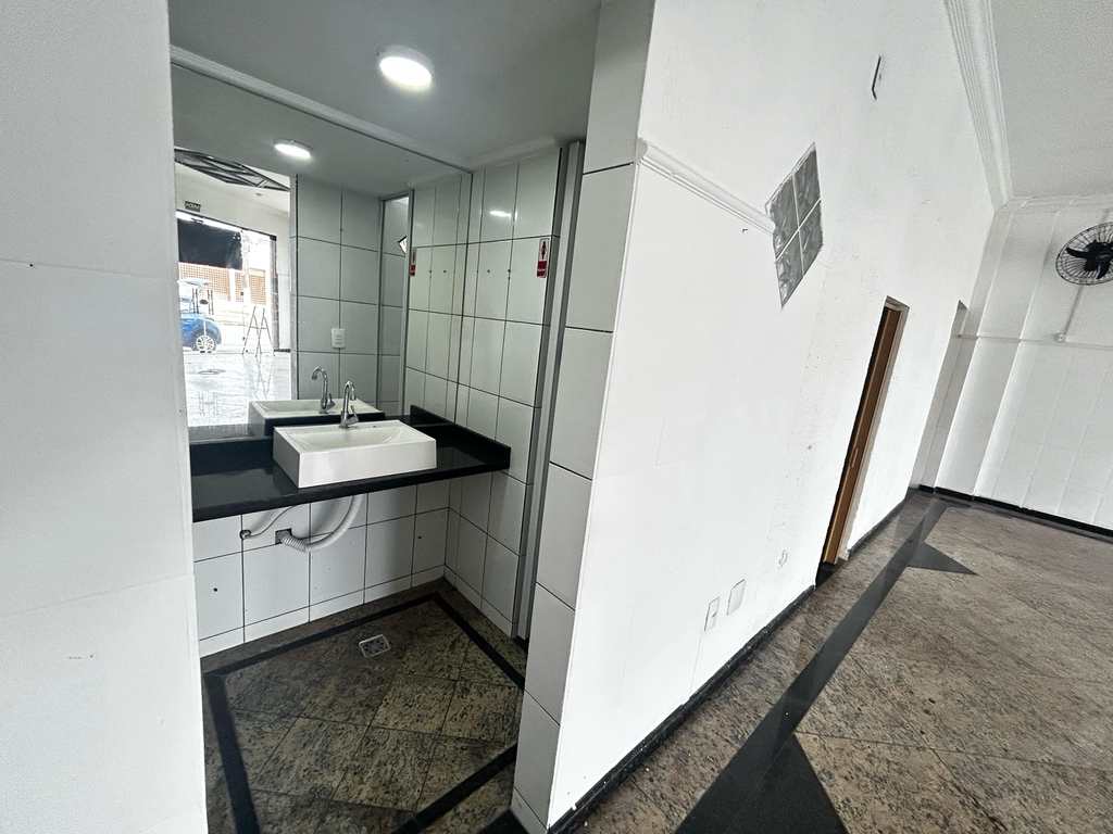 Loja em Praia Grande, no bairro Ocian