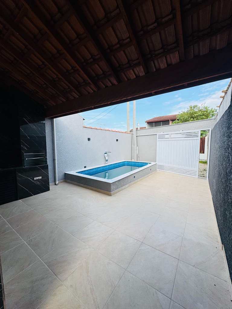 Casa em Itanhaém, no bairro Satélite