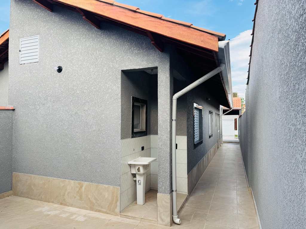 Casa em Itanhaém, no bairro Satélite
