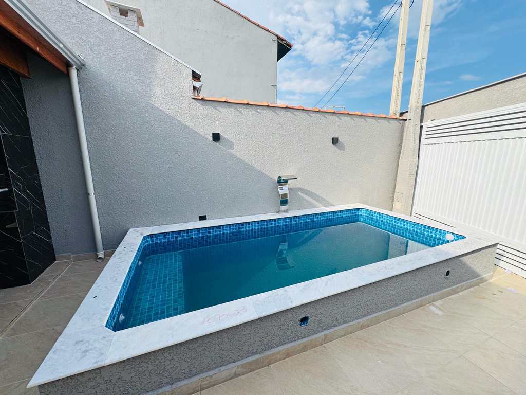 Casa em Itanhaém, no bairro Satélite