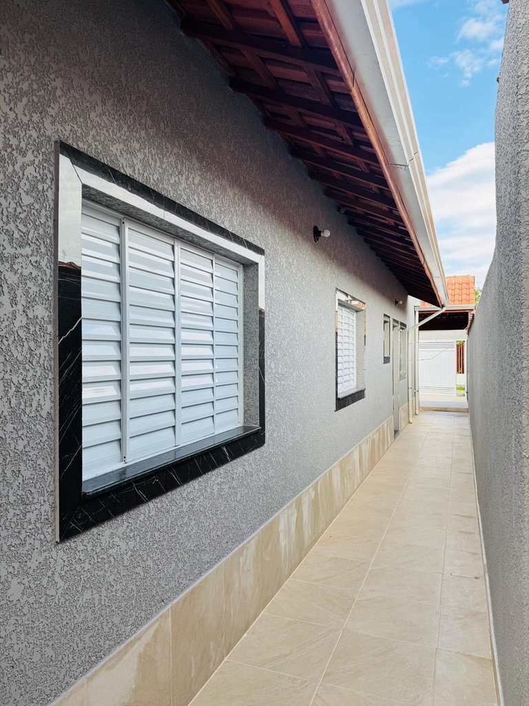 Casa em Itanhaém, no bairro Satélite