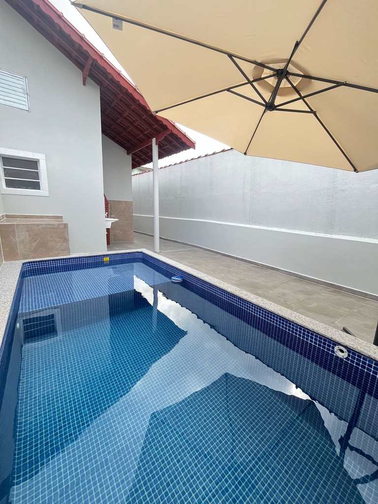 Casa em Mongaguá, no bairro Jardim Praia Grande