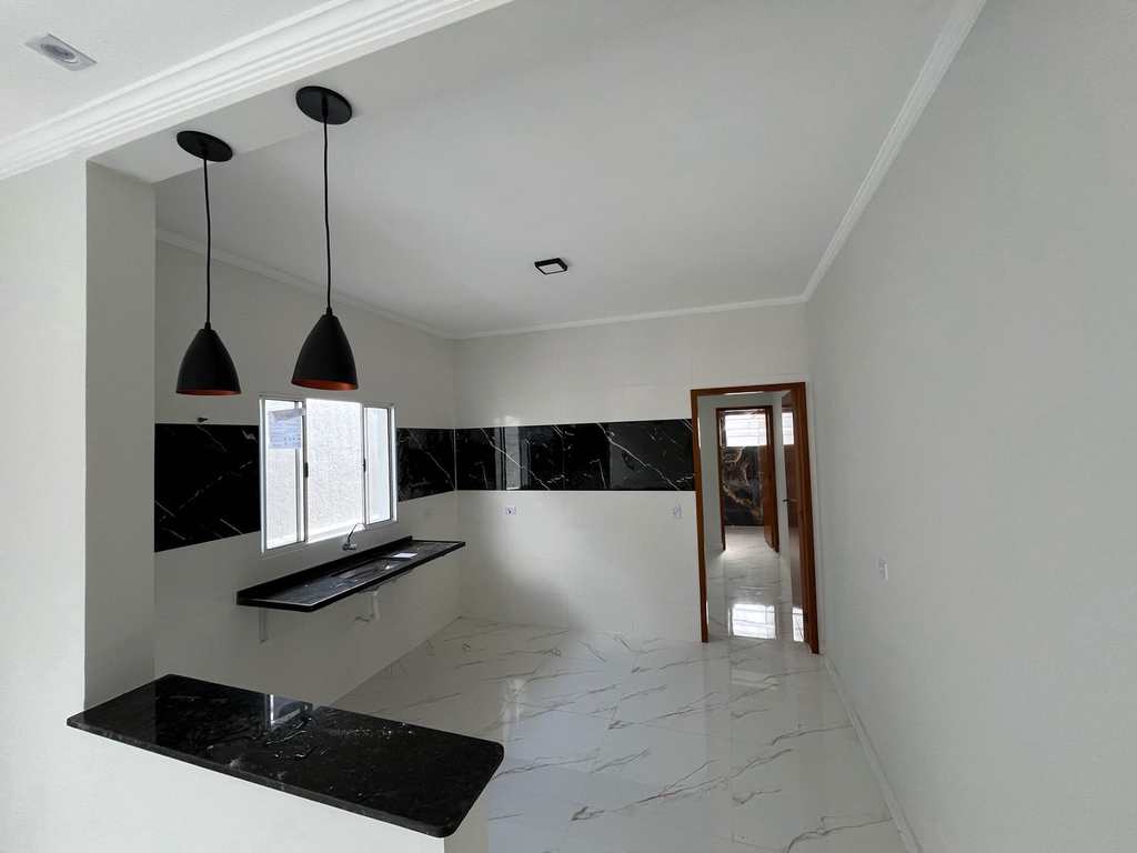 Casa em Mongaguá, no bairro Jardim Praia Grande