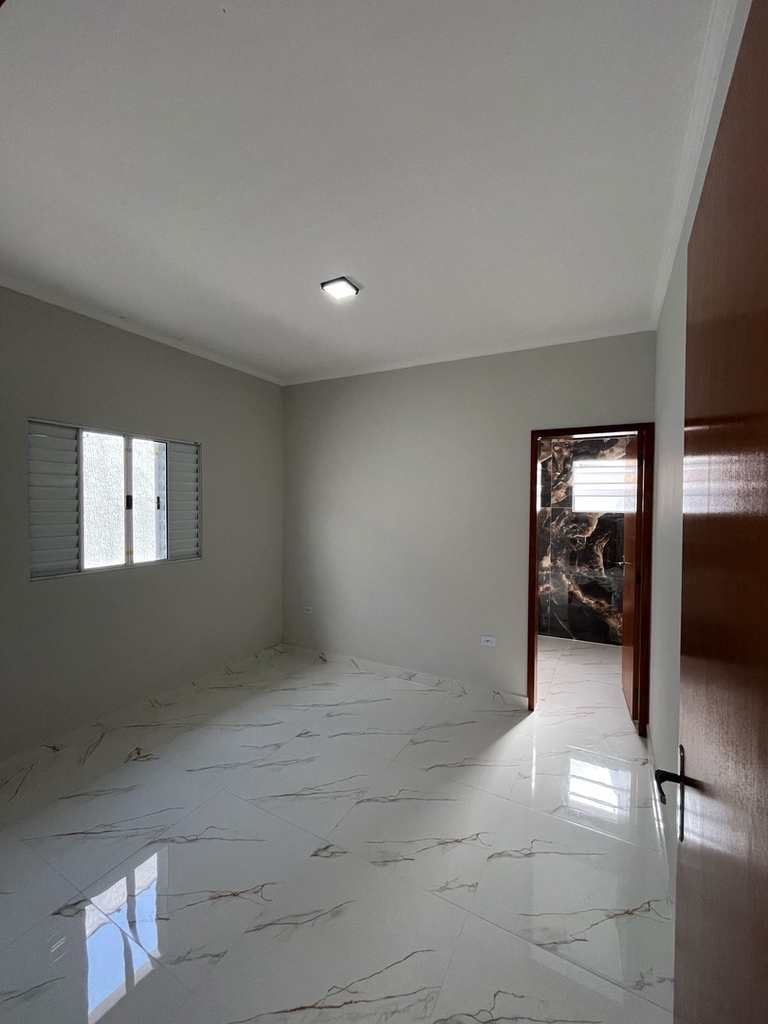 Casa em Mongaguá, no bairro Jardim Praia Grande