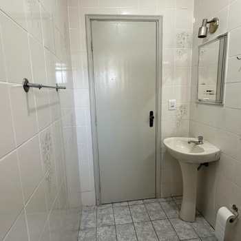 Apartamento em Praia Grande, bairro Guilhermina