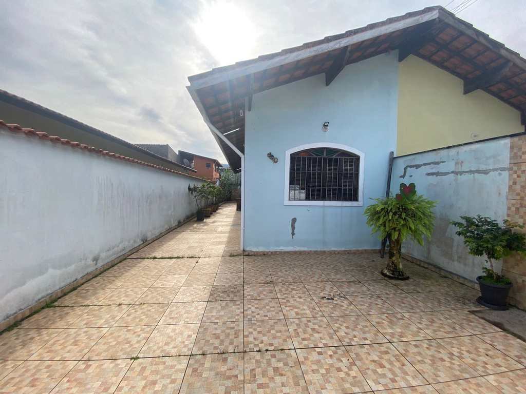 Casa em Itanhaém, no bairro Jardim Suarão