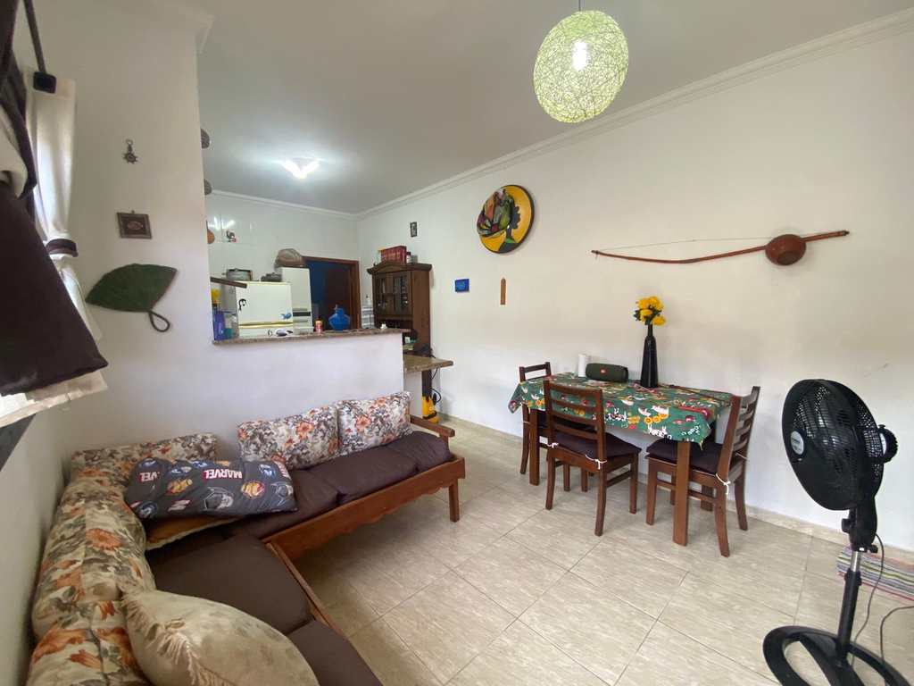 Casa em Itanhaém, no bairro Jardim Suarão