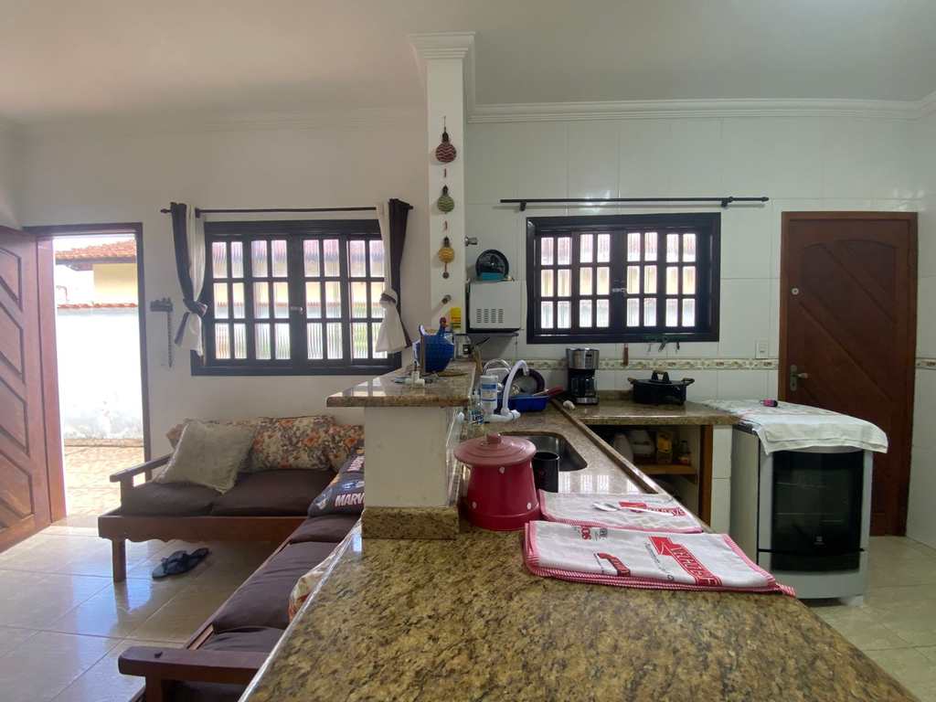 Casa em Itanhaém, no bairro Jardim Suarão