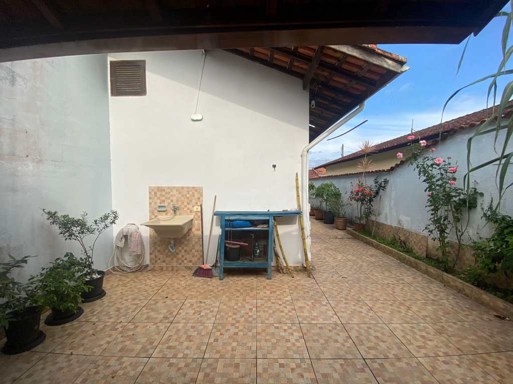 Casa em Itanhaém, no bairro Jardim Suarão