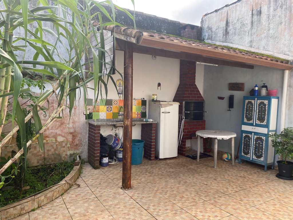 Casa em Itanhaém, no bairro Jardim Suarão