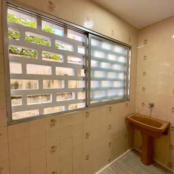 Apartamento em Praia Grande, bairro Guilhermina