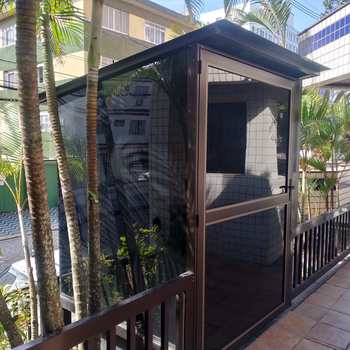 Apartamento em Praia Grande, bairro Guilhermina