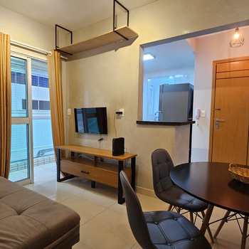 Apartamento em Praia Grande, bairro Canto do Forte