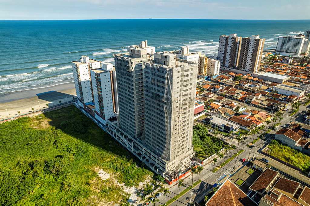 Apartamento em Mongaguá, no bairro Centro