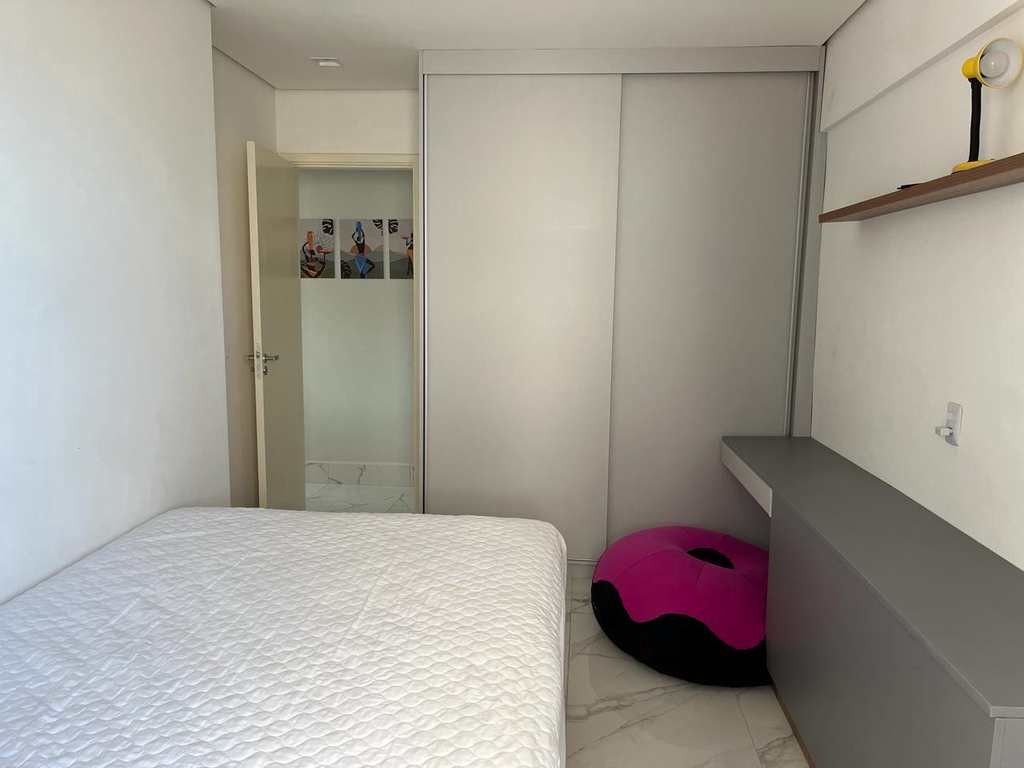 Apartamento em Praia Grande, no bairro Real